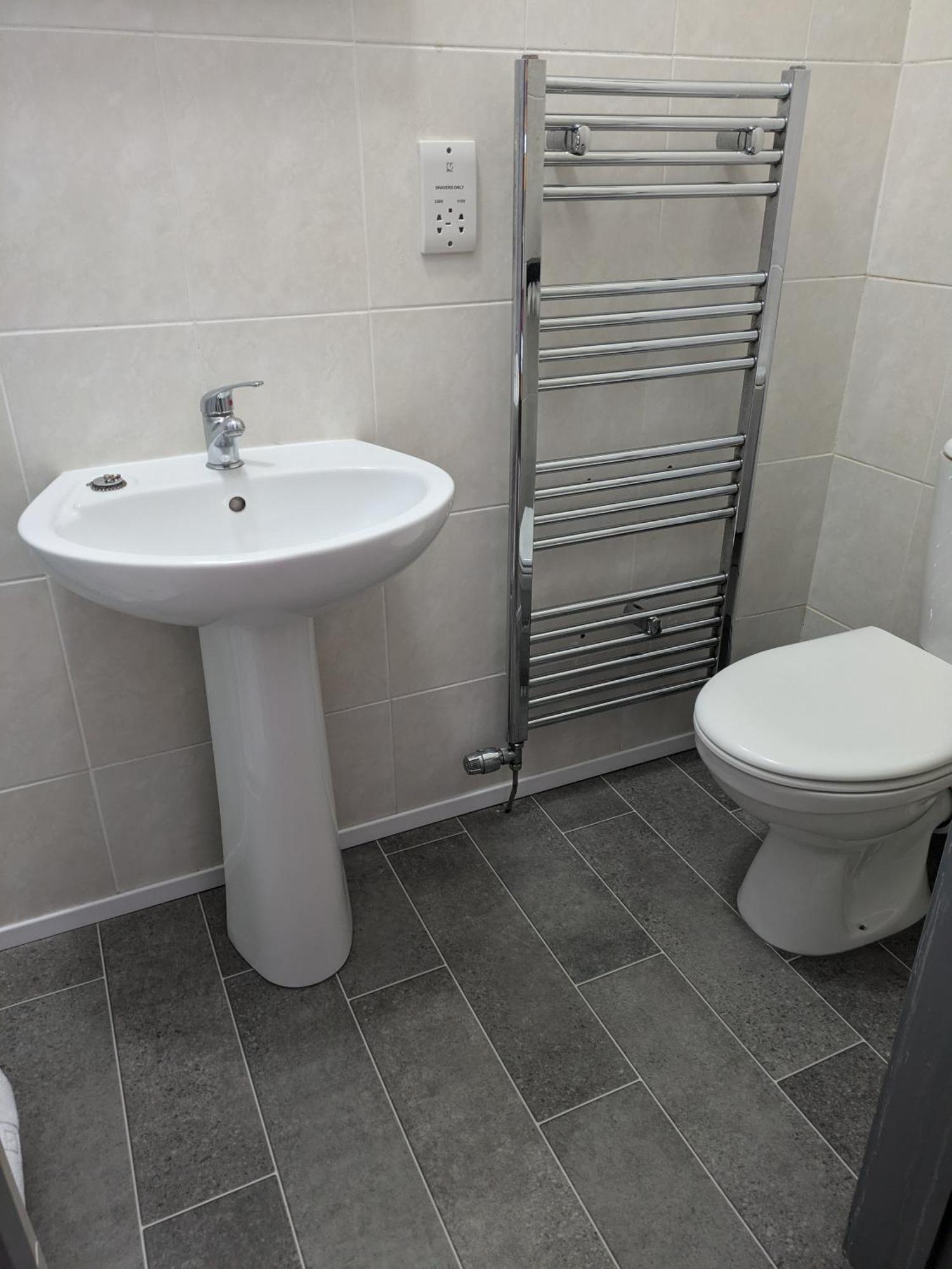 Llangollen Hostel Guest Rooms - No Dormitories - Self Catering Exterior photo